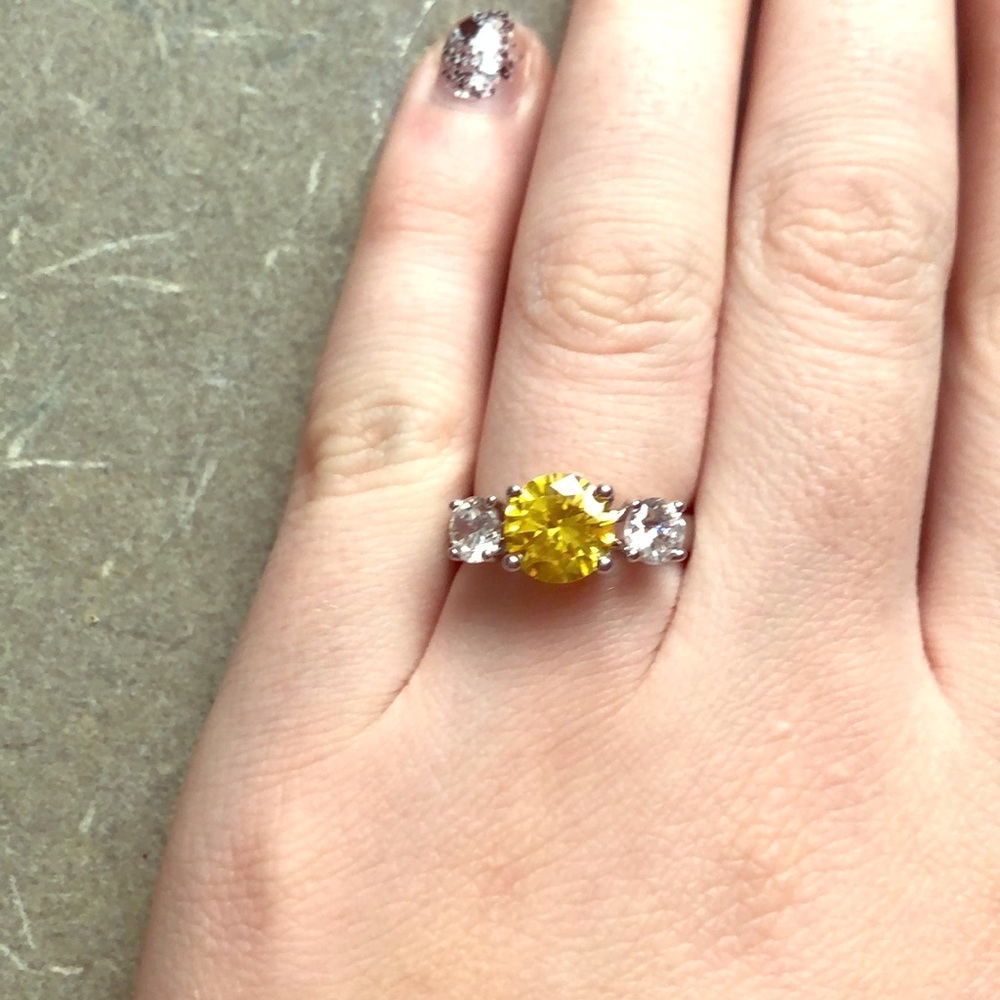 Size 6 three diamond silver ring